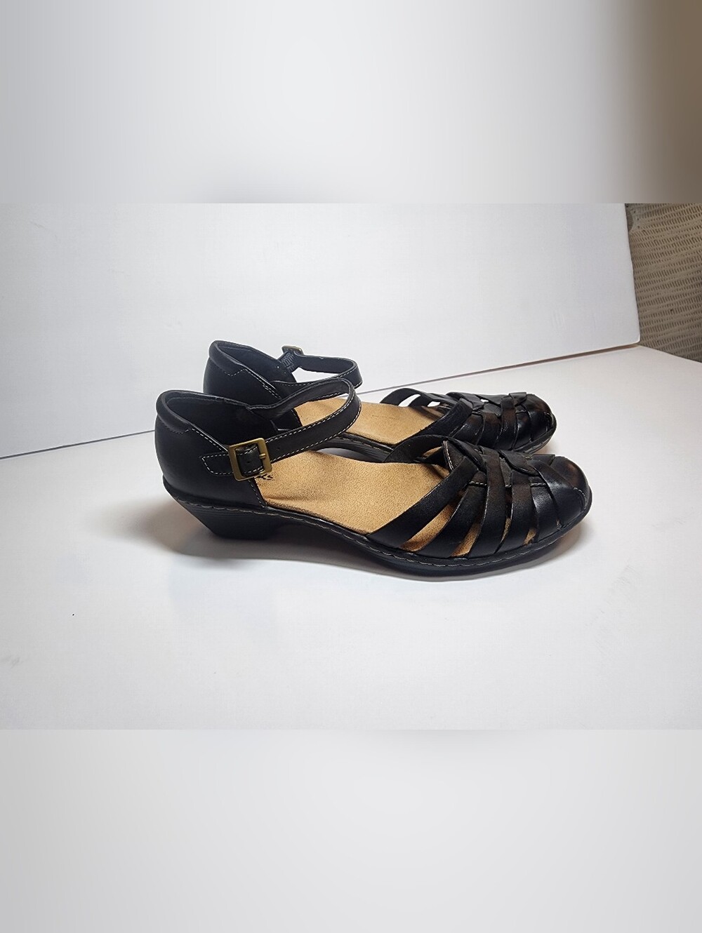 Clarks Black Leather Ankle Strapy Sandals Shoes Low Kitten Heel 5.5